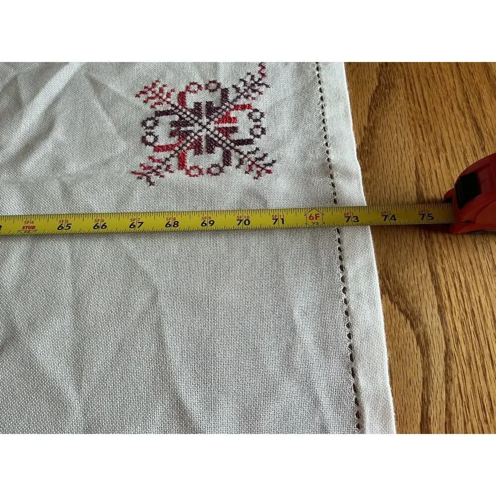 Vintage 1960‎ Ebroidered Rectangle Table Cloth 73.5” X 57”